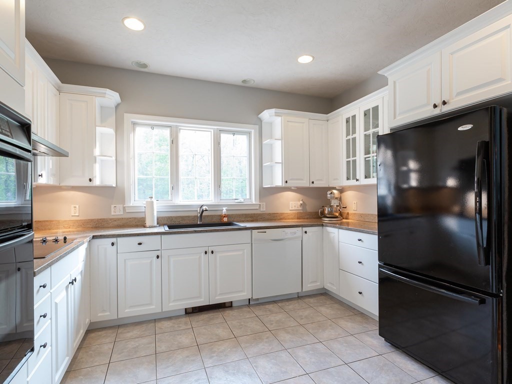 3 Hambone Farm Road Franklin, MA 02038 - Photo 10 of 40 Gallery Image 10