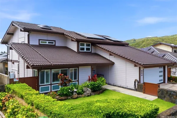 $2,399,000 | 220 Kaiolohia Place, Honolulu, HI 96825