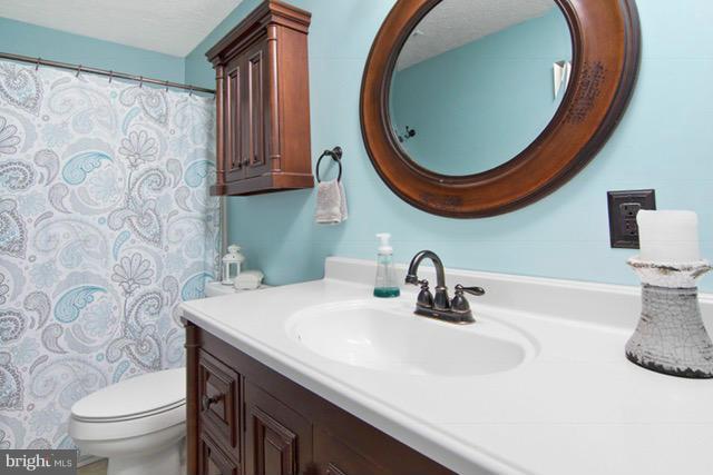 7742 Notley Road Pasadena, MD 21122 - Photo 14 of 29 Bath