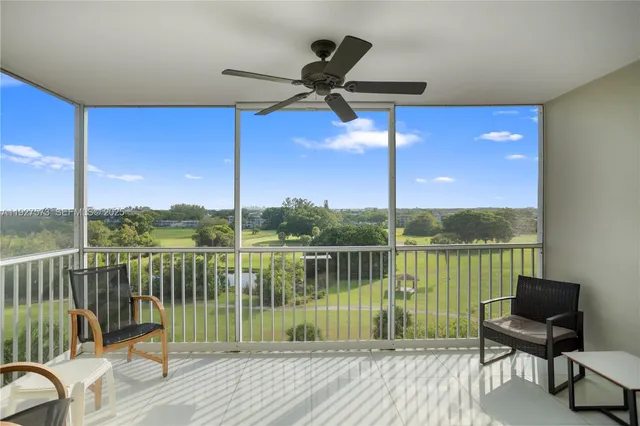 $379,900 | 3050 North Palm Aire Drive, Unit 710, Pompano Beach, FL 33069