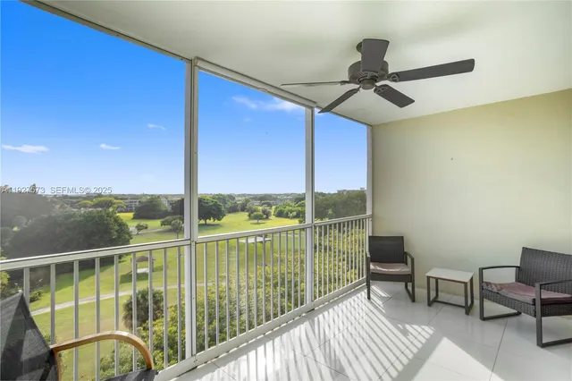 $379,900 | 3050 North Palm Aire Drive, Unit 710, Pompano Beach, FL 33069