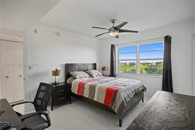 $379,900 | 3050 North Palm Aire Drive, Unit 710, Pompano Beach, FL 33069