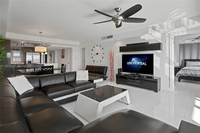 $379,900 | 3050 North Palm Aire Drive, Unit 710, Pompano Beach, FL 33069