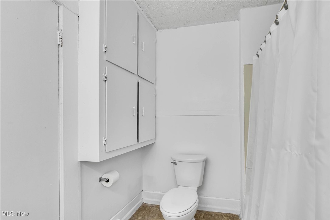 215 Spring Street Willard, OH 44890 - Photo 20 of 31 Gallery Image 20