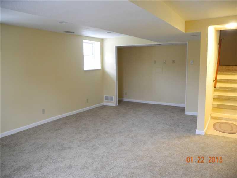 1329 Noblestown Road Oakdale, PA 15071 - Photo 15 of 25 Family Room.