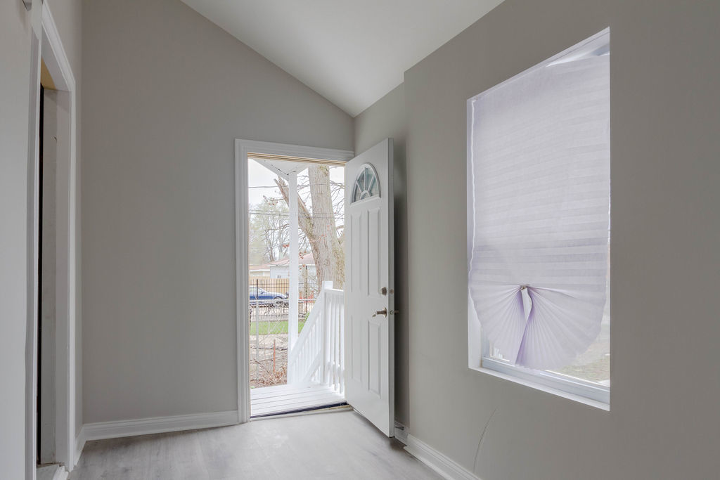 8538 South May Street Chicago, IL 60620 - Photo 14 of 38