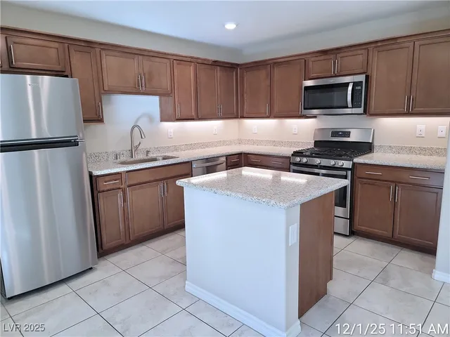 $2,000 | 279 Rain Quail Way, Henderson, NV 89012