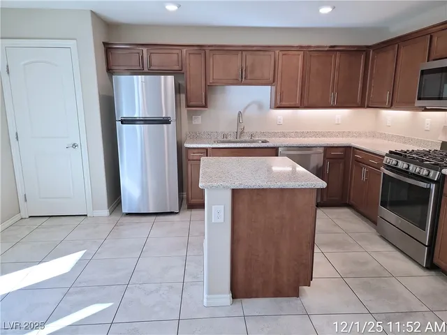 $2,000 | 279 Rain Quail Way, Henderson, NV 89012