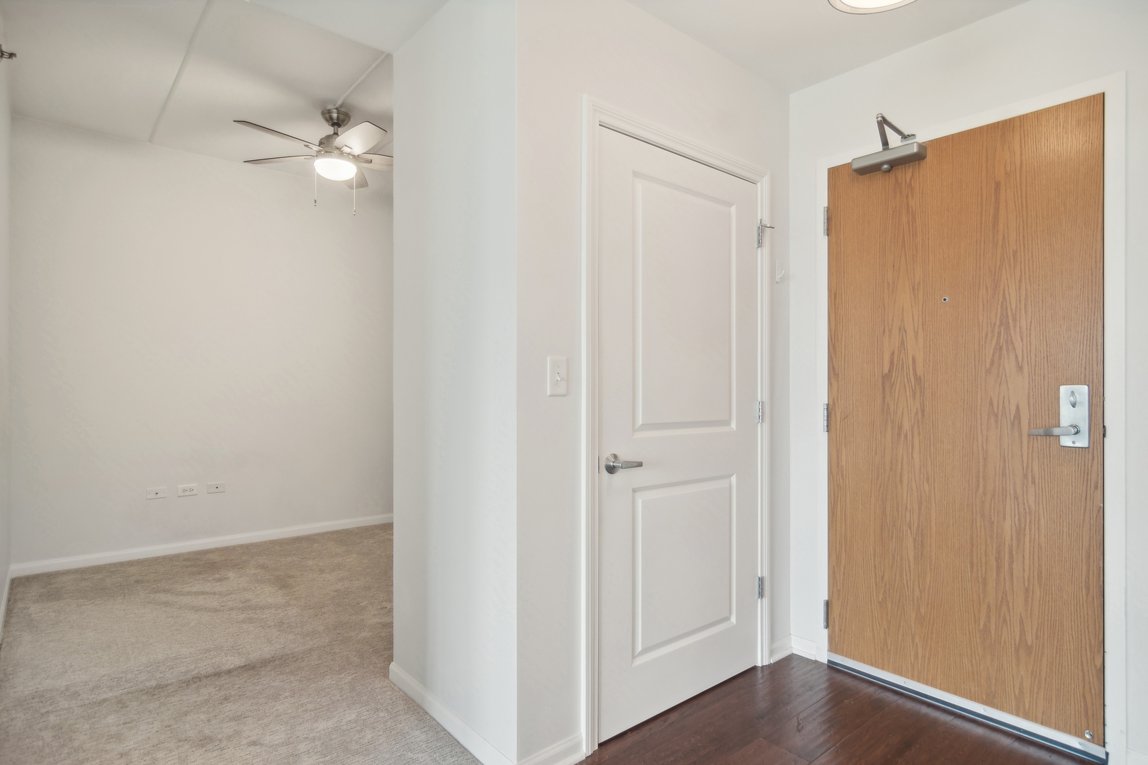 1199 East Port Clinton Road, Unit 607 Vernon Hills, IL 60061 - Photo 3 of 16