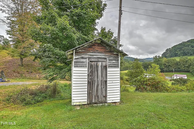 $265,000 | 10103 Hayters Gap Road, Abingdon, VA 24210