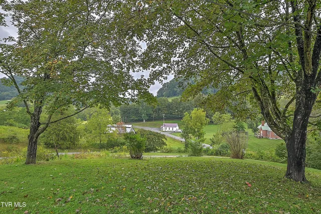 $265,000 | 10103 Hayters Gap Road, Abingdon, VA 24210