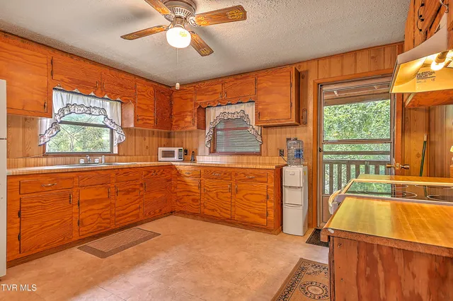 $265,000 | 10103 Hayters Gap Road, Abingdon, VA 24210