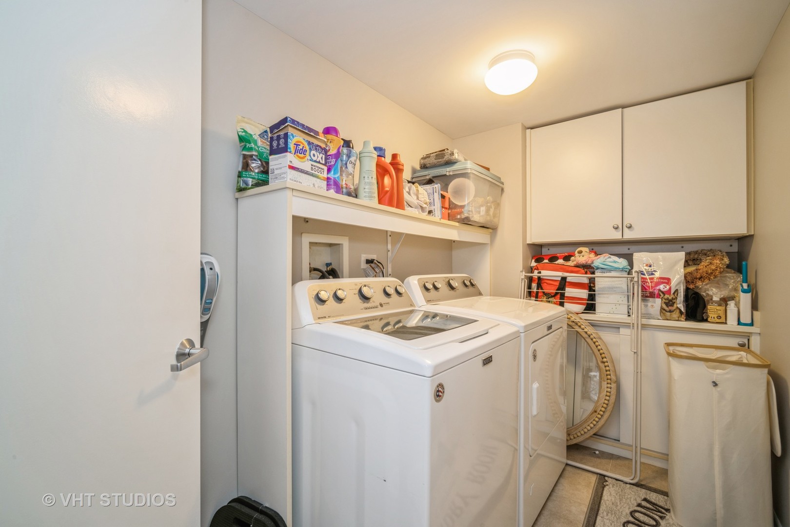 720 Prestwick Lane, Unit 307 Wheeling, IL 60090 - Photo 9 of 10 a utility room with dryer and washer