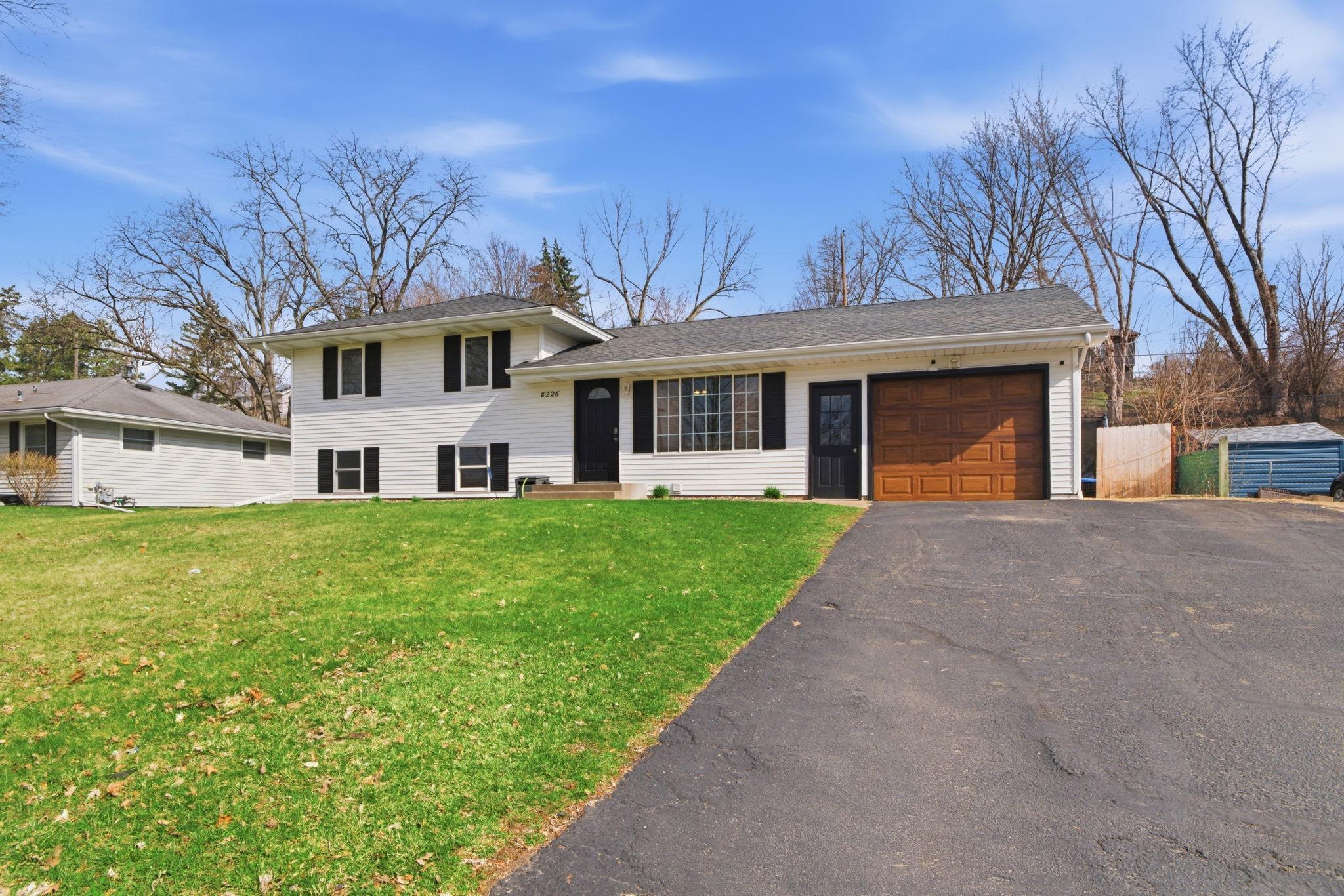 8226 Hillside Trail South Cottage Grove, MN 55016 - Photo 2 of 30