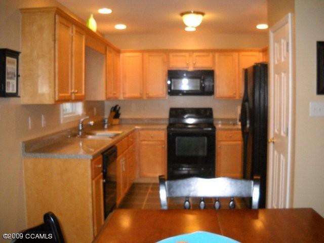 184 Justice Road Jacksonville, NC 28540 - Photo 6 of 12 Kitchen