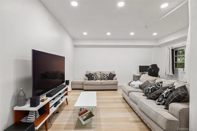 $1,950 | 140 North Broadway, Unit IT9, Irvington, NY 10533