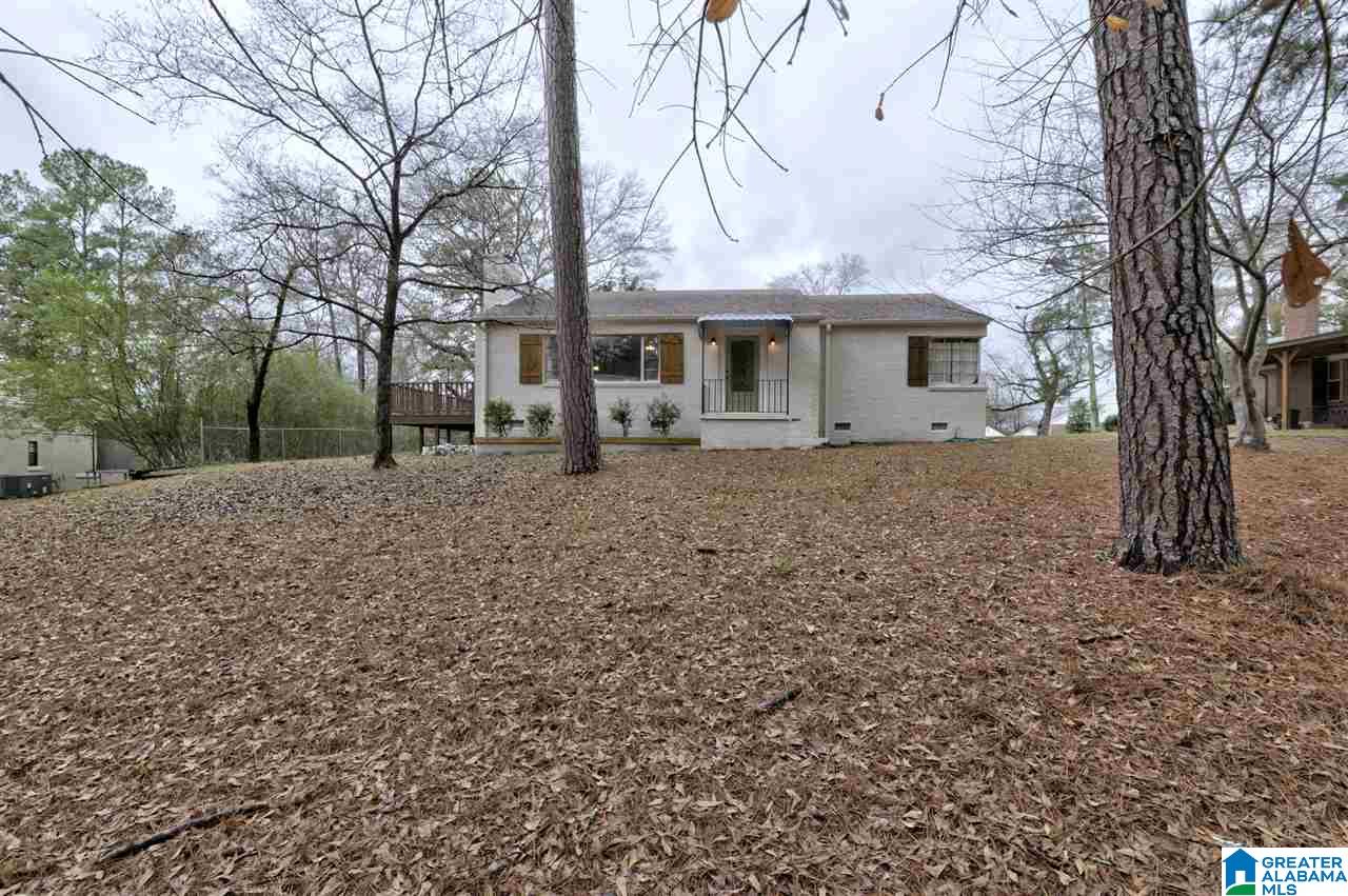 106 Crest Circle North Jasper, AL 35501 - Photo 3 of 32
