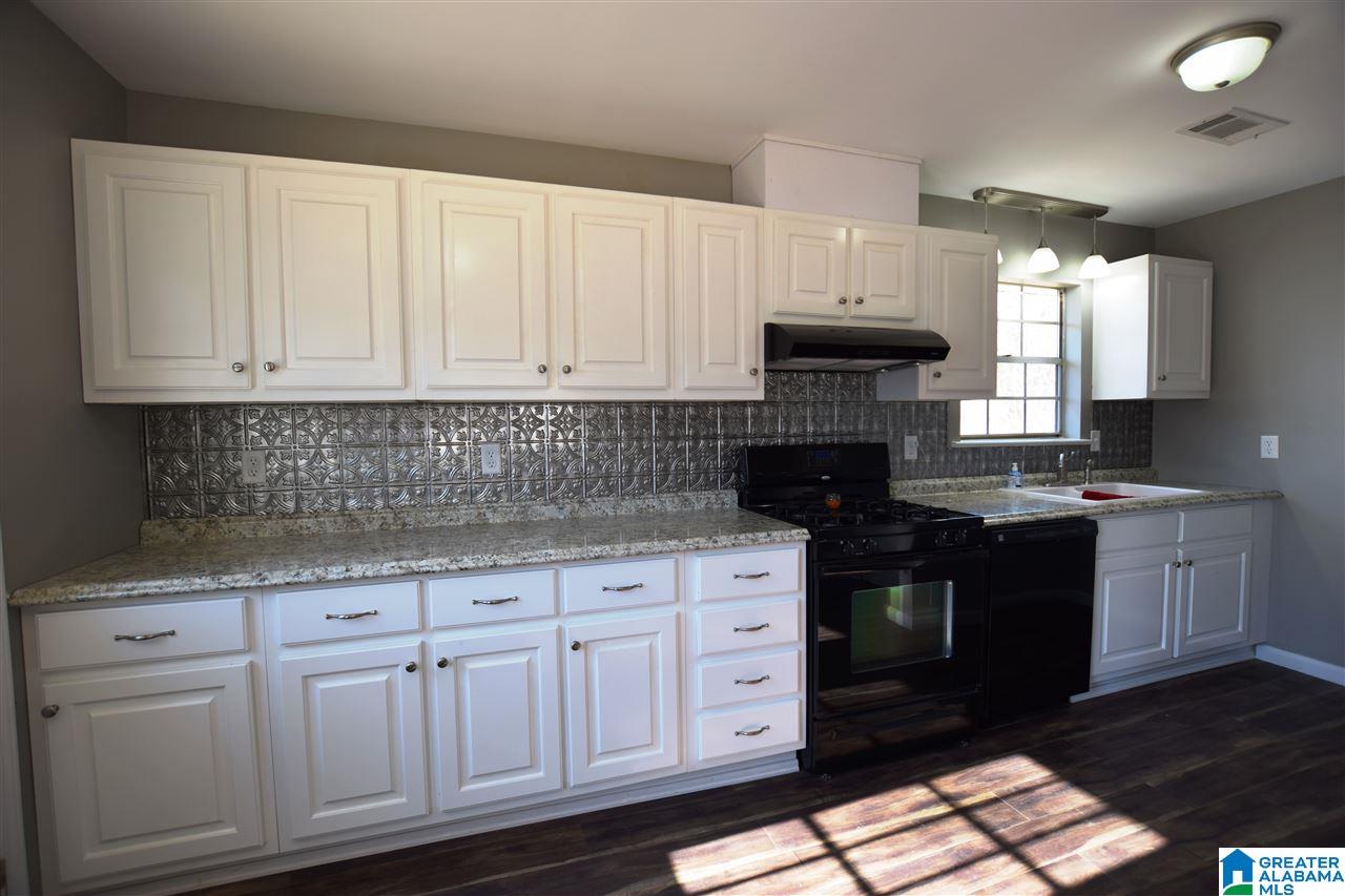 4960 Valleyview Way Adamsville, AL 35005 - Photo 11 of 36