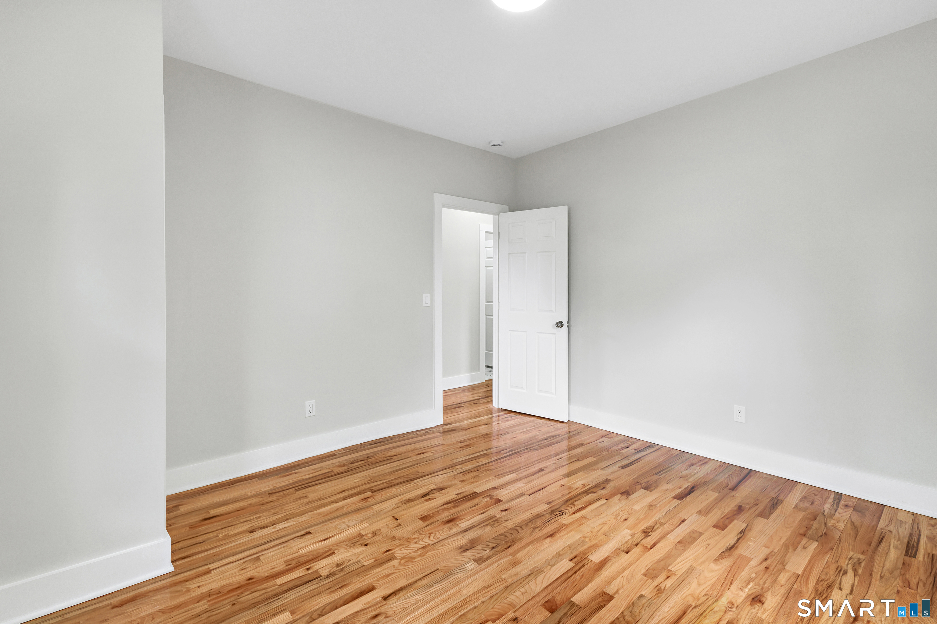 10-12 Perry Hill Road Shelton, CT 06484 - Photo 12 of 25