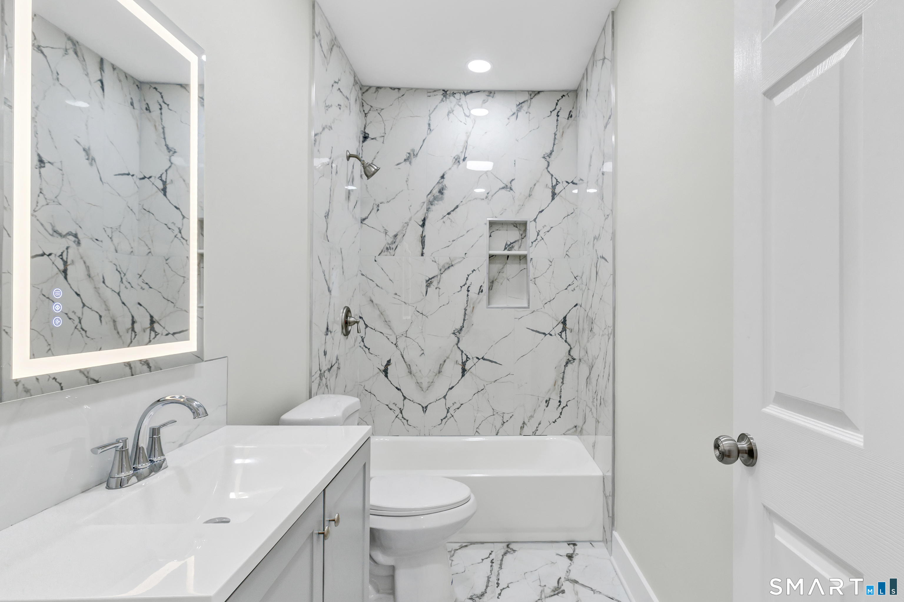 10-12 Perry Hill Road Shelton, CT 06484 - Photo 14 of 25