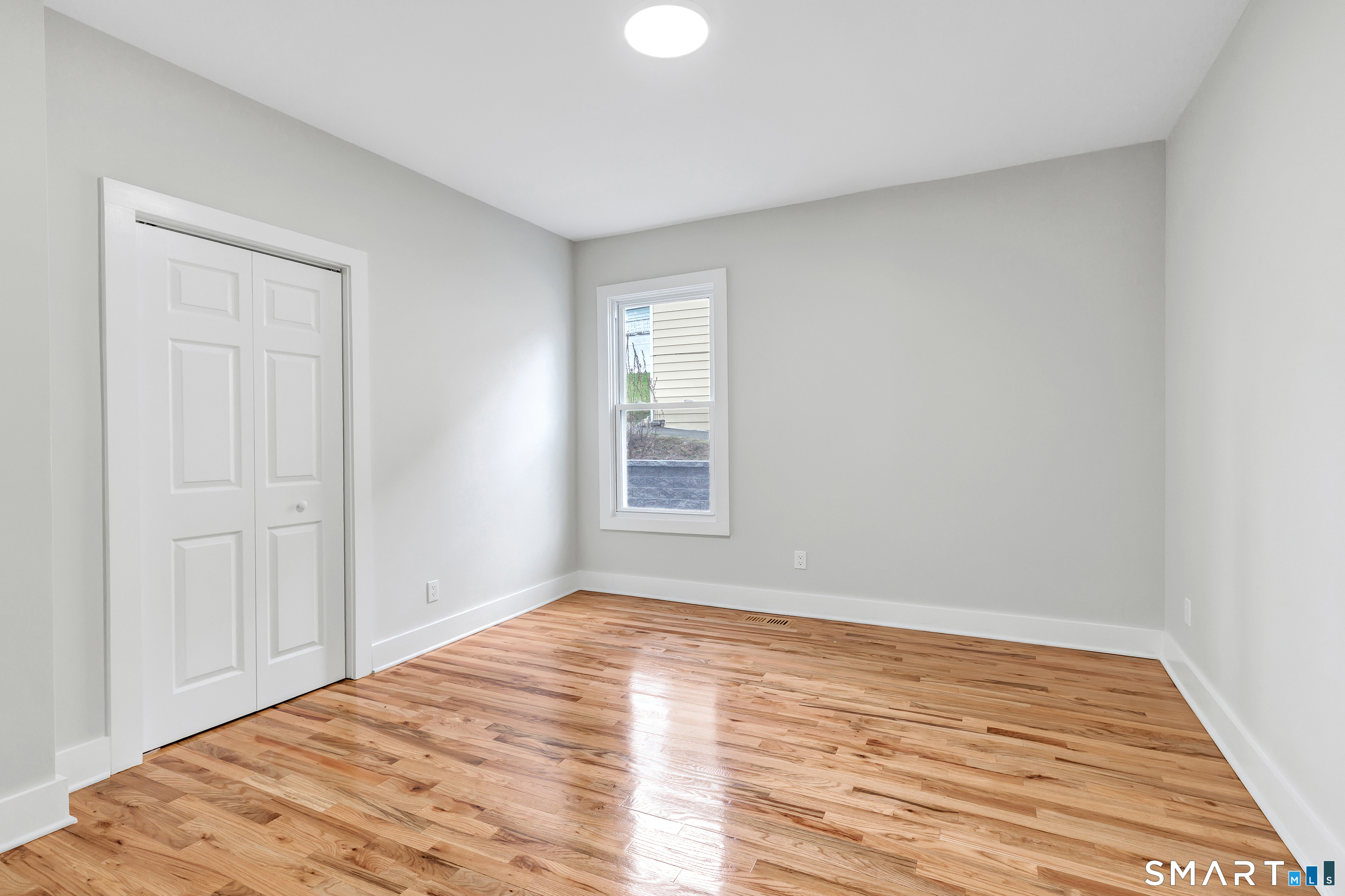 10-12 Perry Hill Road Shelton, CT 06484 - Photo 15 of 25