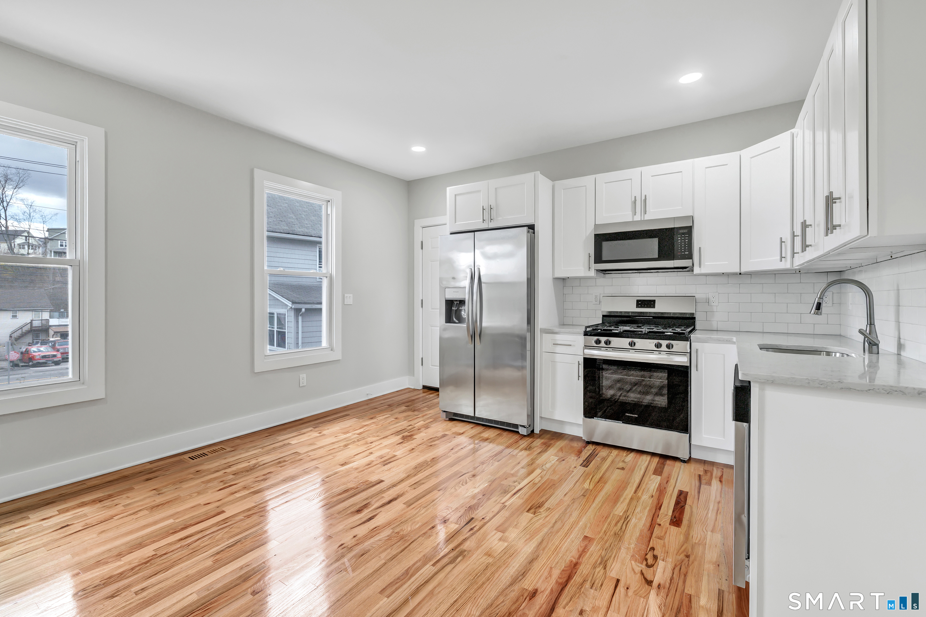 10-12 Perry Hill Road Shelton, CT 06484 - Photo 18 of 25