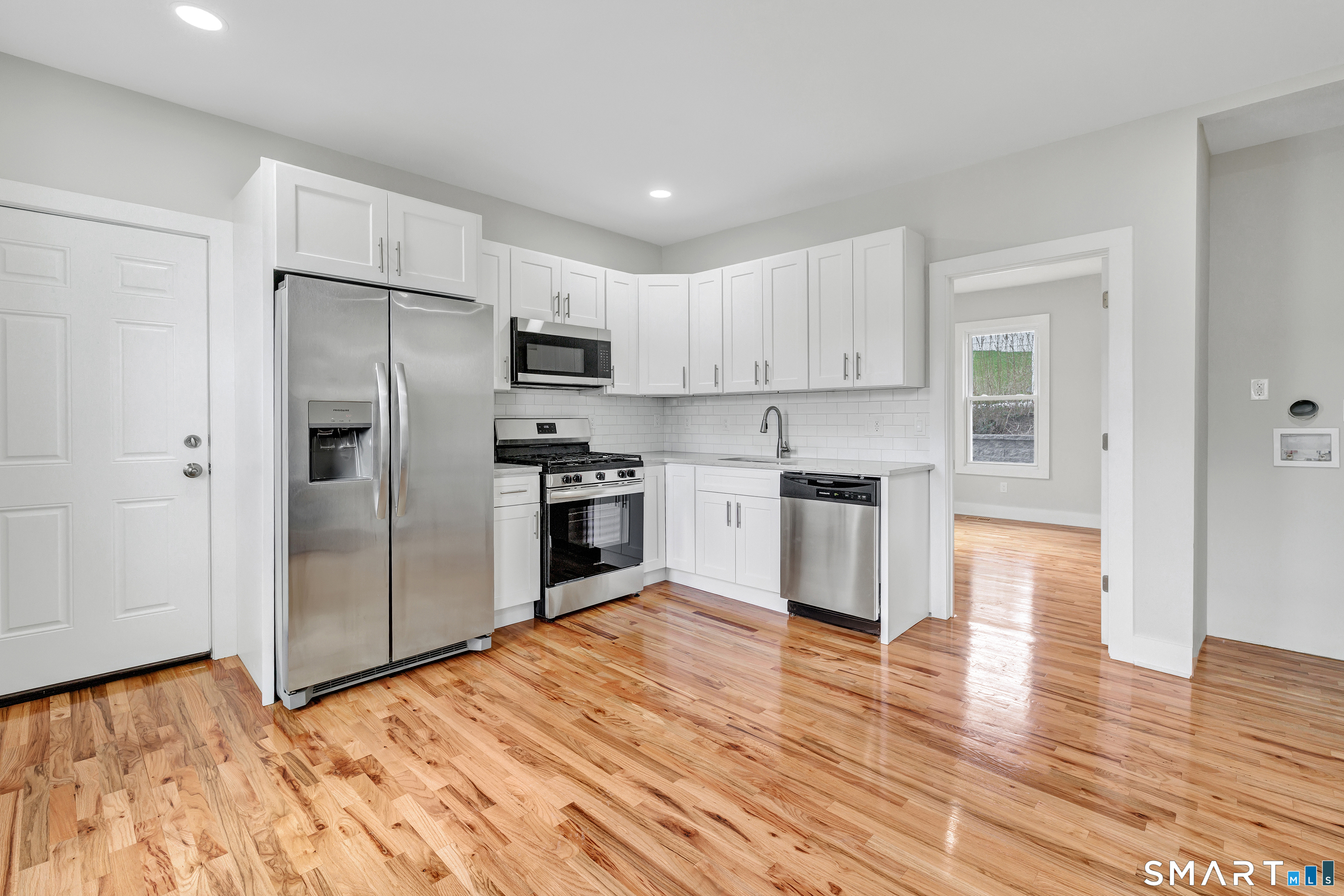 10-12 Perry Hill Road Shelton, CT 06484 - Photo 20 of 25