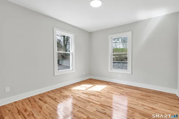 $2,695 | 10-12 Perry Hill Road, Shelton, CT 06484