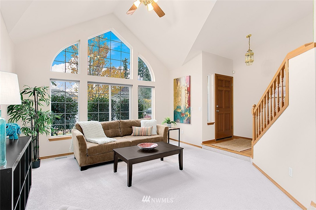 4315 Northeast 6th Place Renton, WA 98059 - Photo 2 of 25