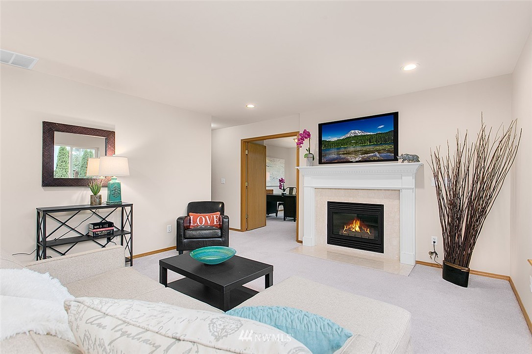 4315 Northeast 6th Place Renton, WA 98059 - Photo 11 of 25