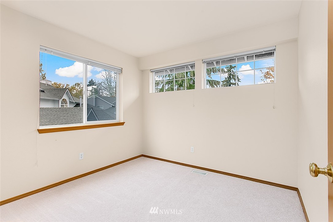 4315 Northeast 6th Place Renton, WA 98059 - Photo 17 of 25