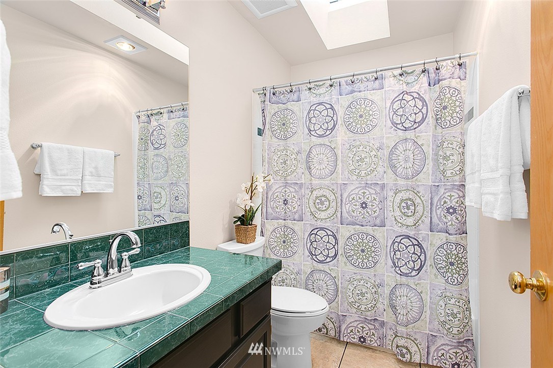 4315 Northeast 6th Place Renton, WA 98059 - Photo 18 of 25