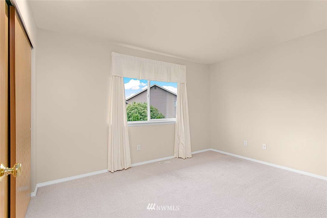 4315 Northeast 6th Place Renton, WA 98059 - Photo 19 of 25