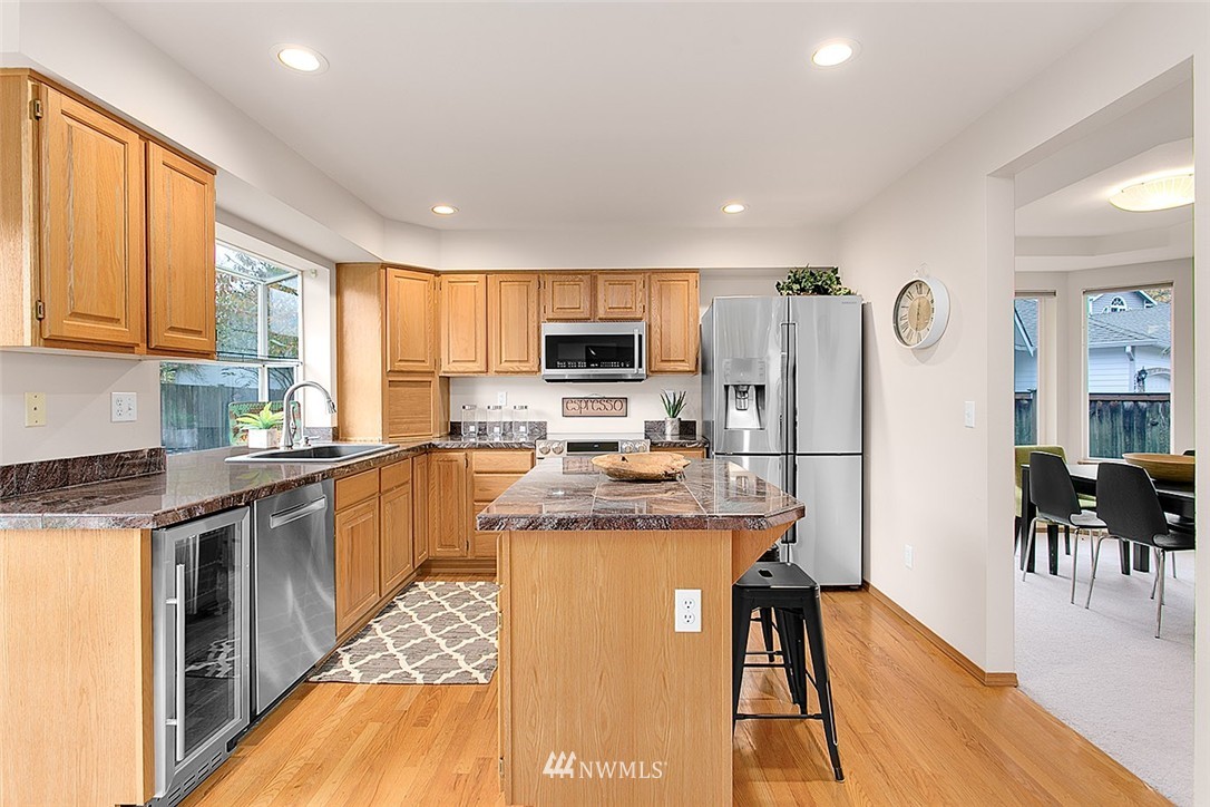 4315 Northeast 6th Place Renton, WA 98059 - Photo 7 of 25