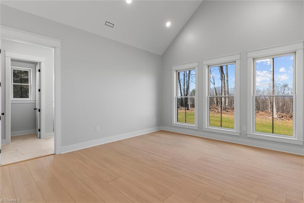 765 Golf Course Road Pilot Mountain, NC 27041 - Photo 10 of 27