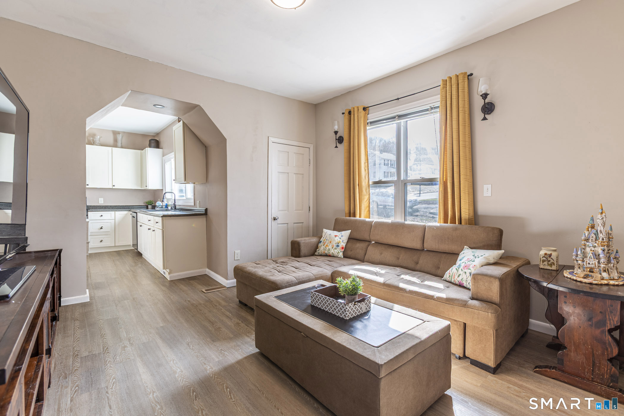 174 Hull Street Bristol, CT 06010 - Photo 7 of 23