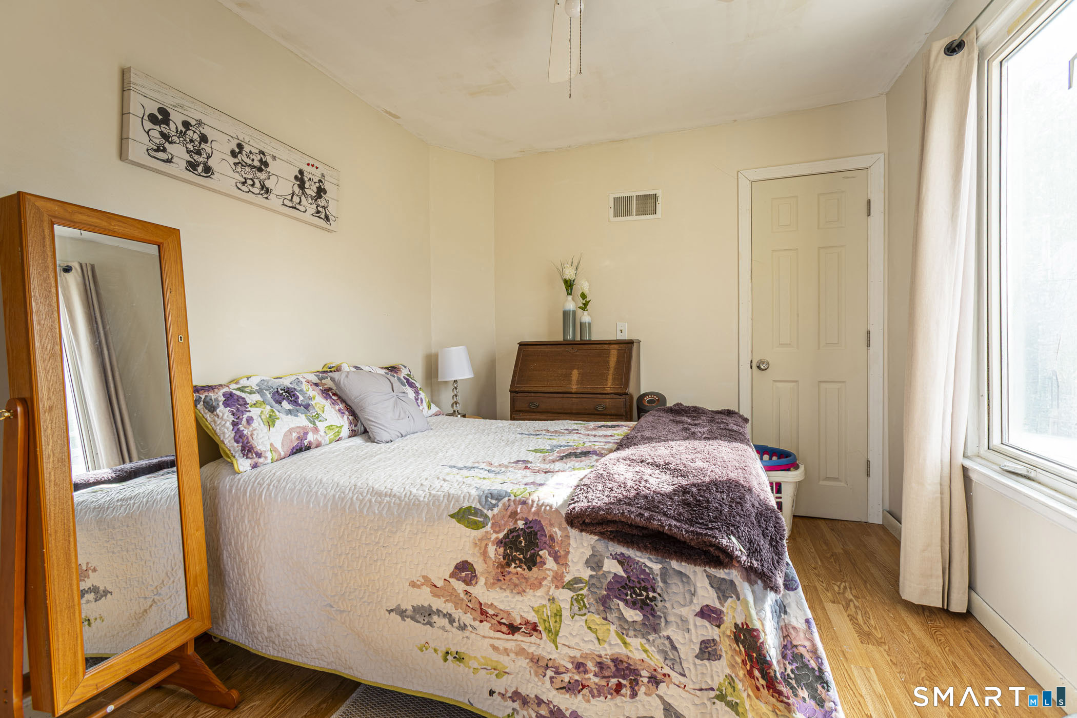 174 Hull Street Bristol, CT 06010 - Photo 9 of 23