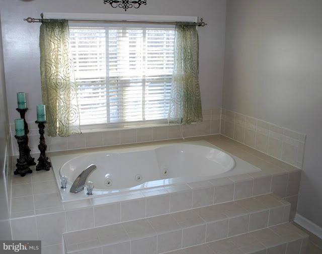 11516 Summit Ridge Court Manassas, VA 20112 - Photo 8 of 30 Bath (Master)