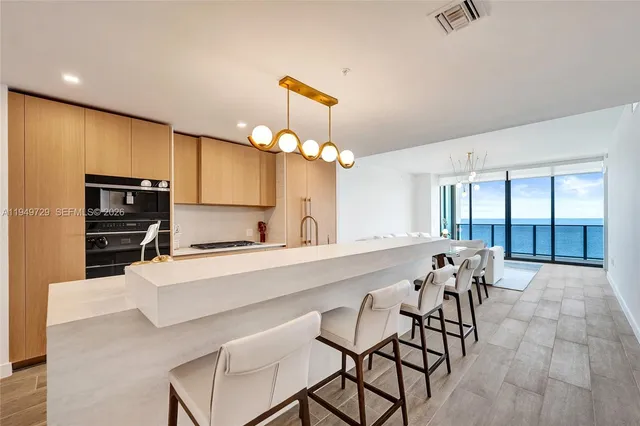 $19,900 | 900 North Ocean Boulevard, Unit 1904, Pompano Beach, FL 33062