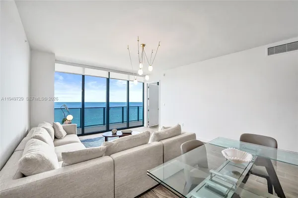 $17,900 | 900 North Ocean Boulevard, Unit 1904, Pompano Beach, FL 33062