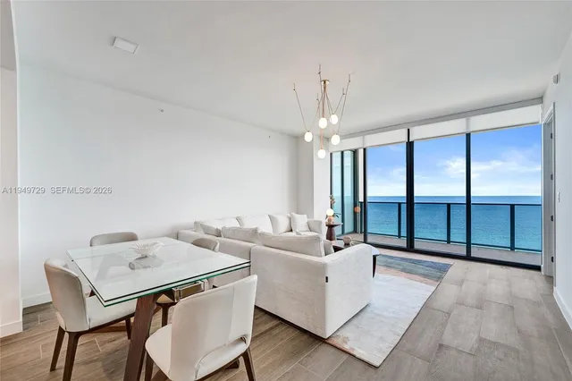 $19,900 | 900 North Ocean Boulevard, Unit 1904, Pompano Beach, FL 33062