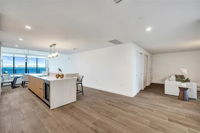 $19,900 | 900 North Ocean Boulevard, Unit 1904, Pompano Beach, FL 33062