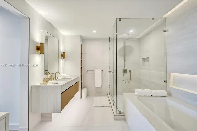 $19,900 | 900 North Ocean Boulevard, Unit 1904, Pompano Beach, FL 33062