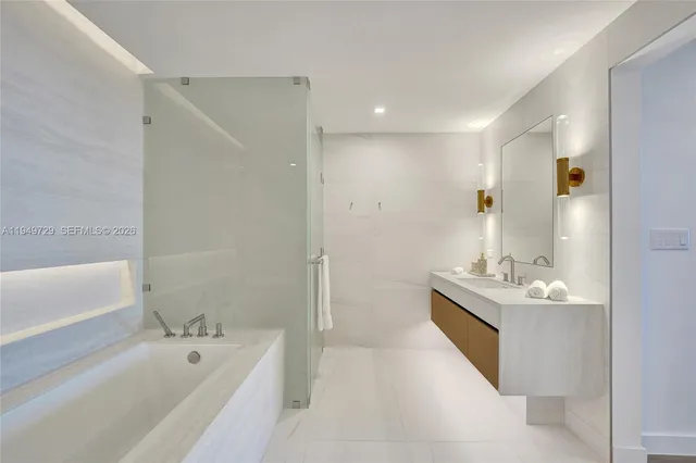 $19,900 | 900 North Ocean Boulevard, Unit 1904, Pompano Beach, FL 33062