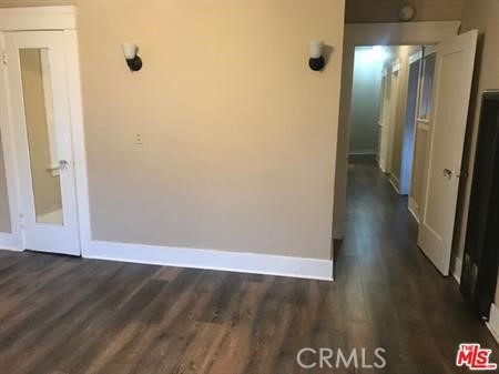 1025 Locust Avenue Long Beach, CA 90813 - Photo 20 of 64 a view of a hallway