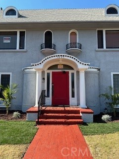 1025 Locust Avenue Long Beach, CA 90813 - Photo 60 of 64 a front view of house with yard