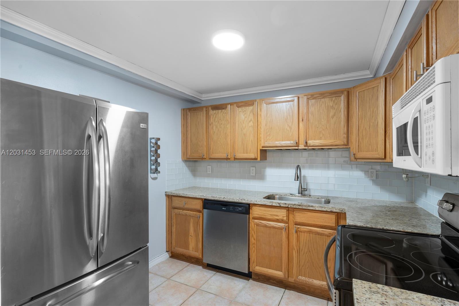 1605 Bay Road, Unit 503 Miami Beach, FL 33139 - Photo 7 of 21