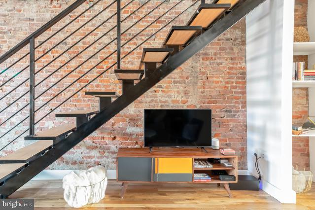 1421 1st Street Northwest Washington, DC 20001 - Photo 6 of 22 Living Area