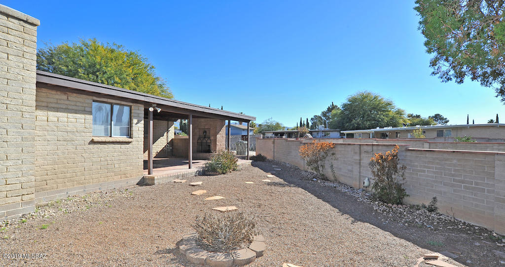 8332 East Rolling Ridge Street Tucson, AZ 85710 - Photo 47 of 49