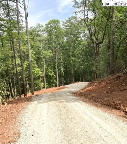 $339,900 | 1-2 Toe River Lane, Newland, NC 28657